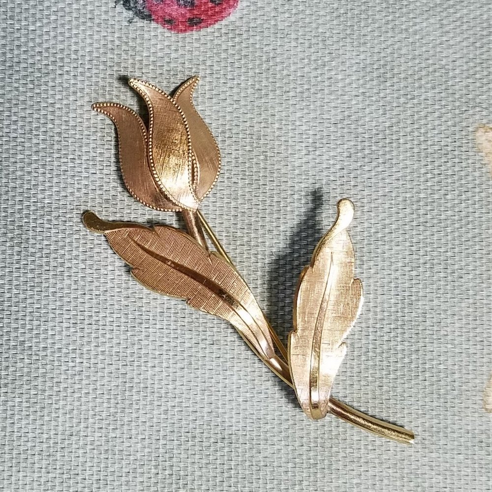 Van Dell 10KGF Tulip Brooch/Pin (Vintage)